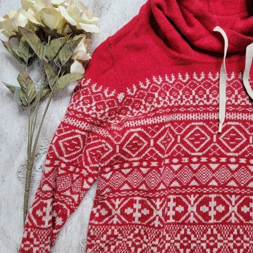 ✨️CL Eddie Bauer Soft Red Cowl Drawstring Neck Festive Winter Print Sweater Sz S